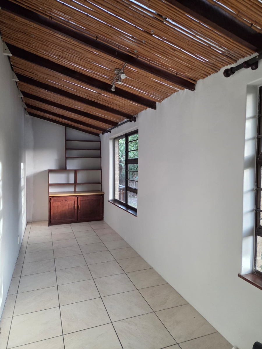 4 Bedroom Property for Sale in Nahoon Valley Park Eastern Cape